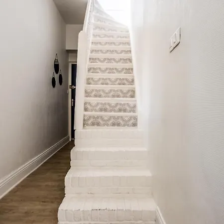 Apartment Lumineux, Bois Blancs, Euratechnologie *